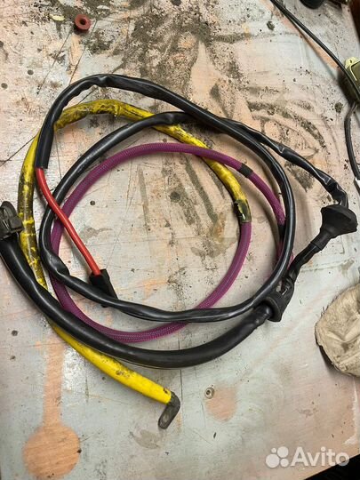 Силовой провод на аккумулятор Ауди