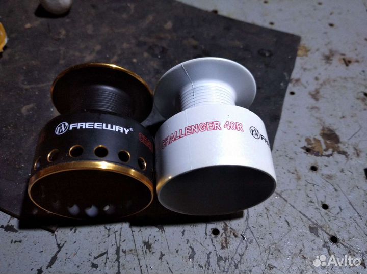 Шпули для безынерционной катушки