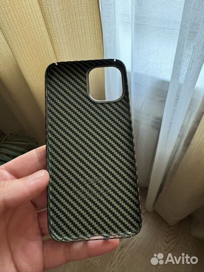 Чехол на iPhone 12