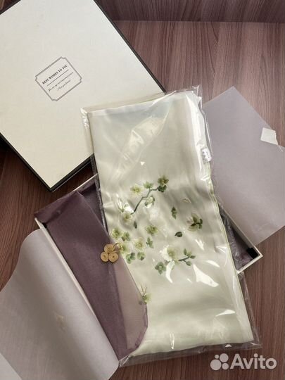 Шарф женский шелковый