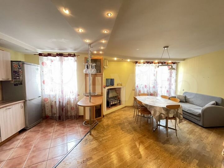 5-к. квартира, 114,2 м², 4/9 эт.