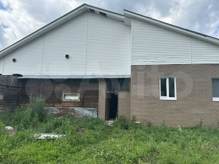 Дом 220 м² на участке 12 сот.