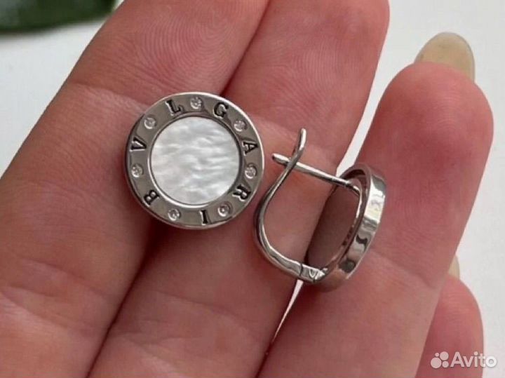 Серьги круглые Bvlgari с перламутром
