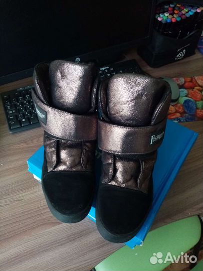 Детская обувь для девочек (34-35 размер) 2 пары
