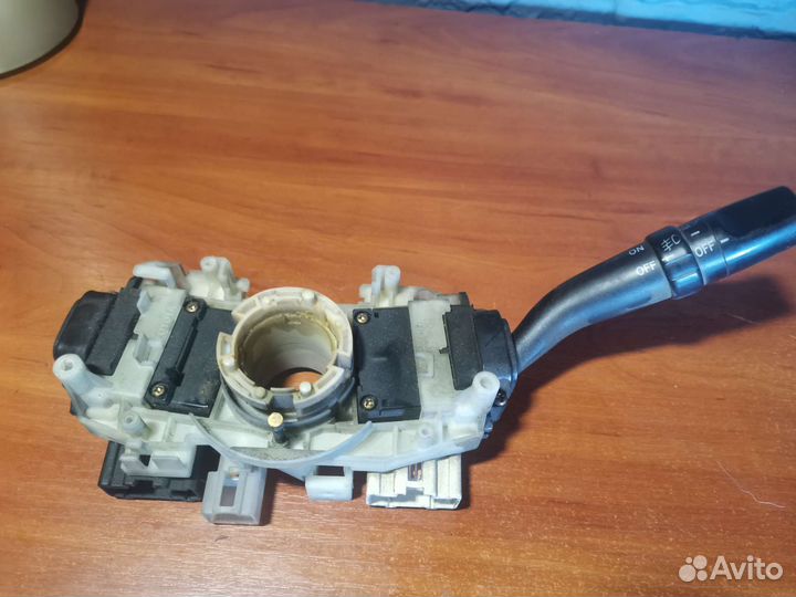 Блок подрулевых переключателей Toyota Camry SV40
