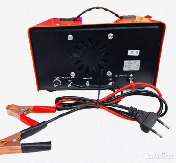 Автомобильное аккумуляторное зарядное устройство 1