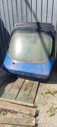 Задняя крышка, Митсубиси Каризма