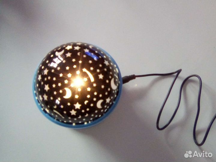 Вращающийся,ночной светильник