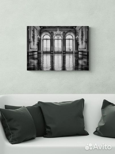 Фотокартина 70х50 с черно-белым зданием музея