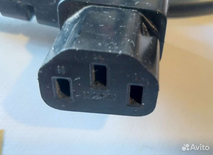 Шнур соединительный компьютерный