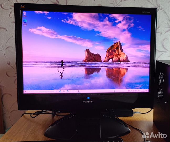 Монитор Viewsonic 22