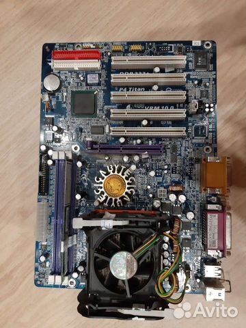 Материнская плата с процессором