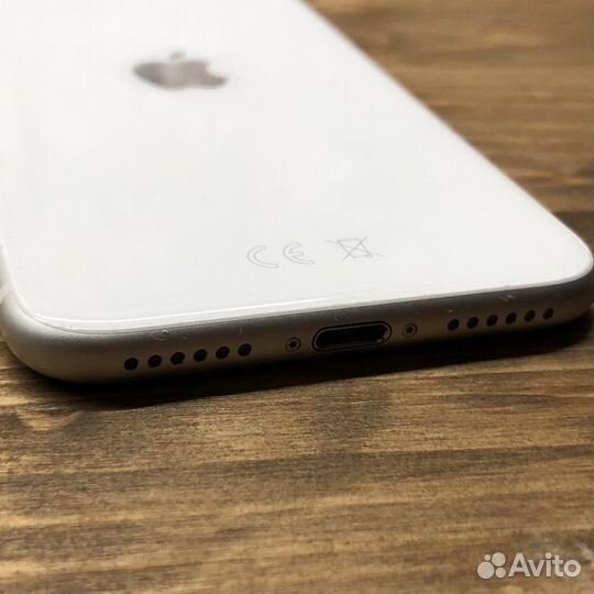 iPhone SE (2020), 128 ГБ
