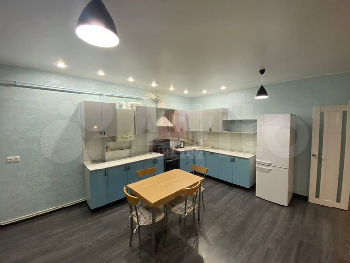 2-к. квартира, 60 м², 2/3 эт.
