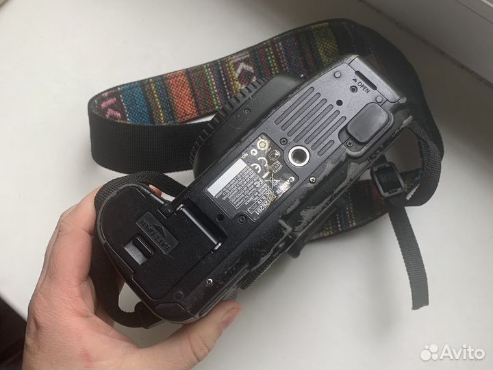 Зеркальный фотоаппарат canon 5D mark ii