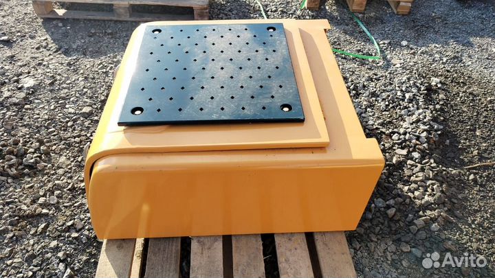 Бардачок экскаватора Hyundai R260LC-9