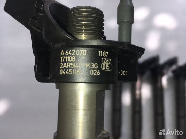 Форсунки A6420701187 Mercedes om642 2017г оригинал