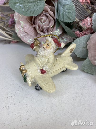 Новогодняя елочная игрушка Дед Мороз на самолете