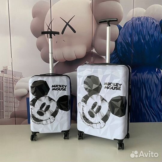 Чемоданы Disney S+M (новые)