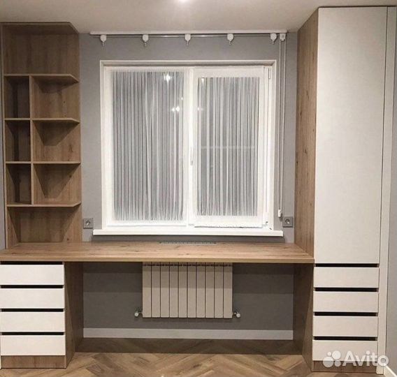 Рабочая зона у окна