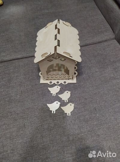 Декоративная кормушка для птиц