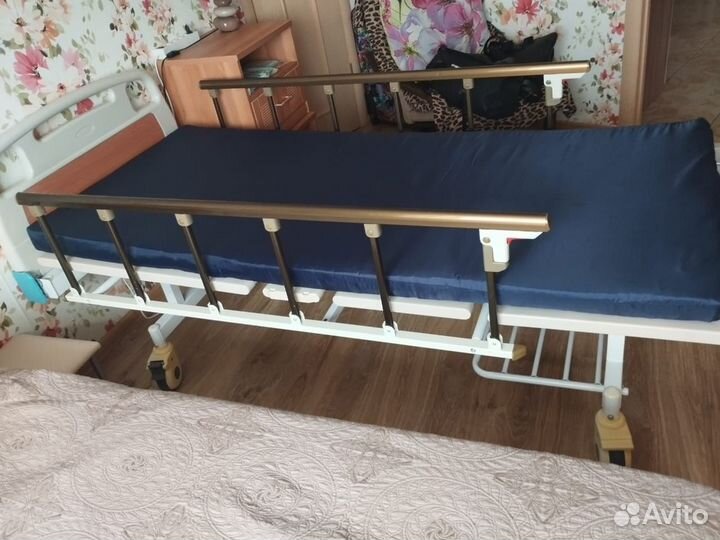 Медицинская кровать для лежачих больных