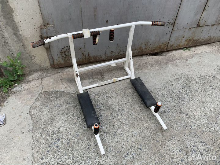 Турник настенный бу