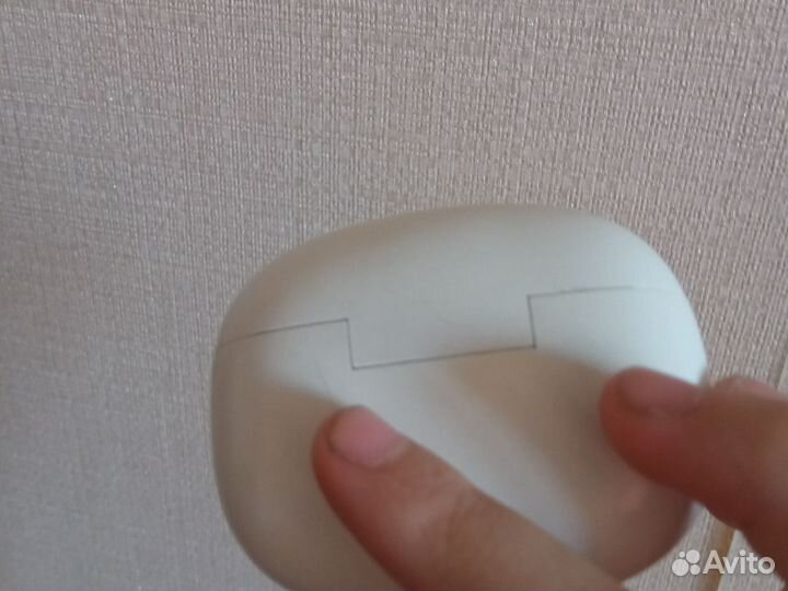 Коробочка от наушнеков