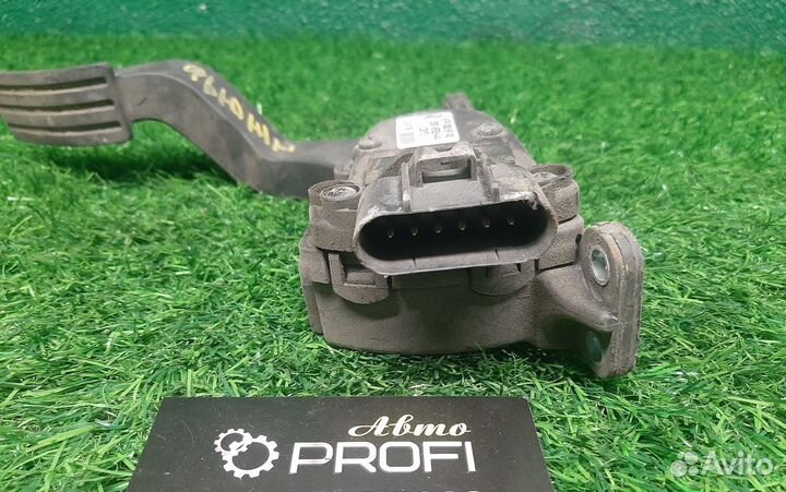 В наличии: педаль газа на Ford Fusion 1