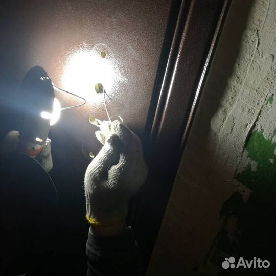 Вскрытие и взлом замков, ремонт замков и установка