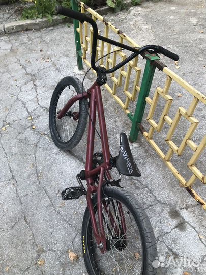 Трюковой велосипед BMX