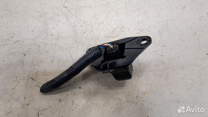 Камера заднего вида Toyota Highlander 2