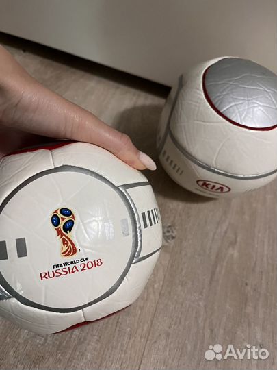 Футбольный мяч маленький