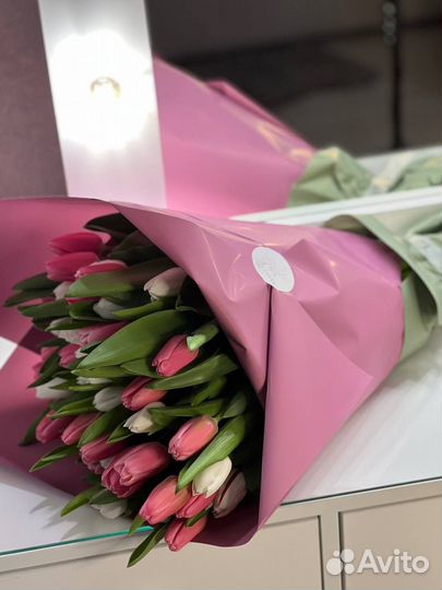 Тюльпаны на 8 марта