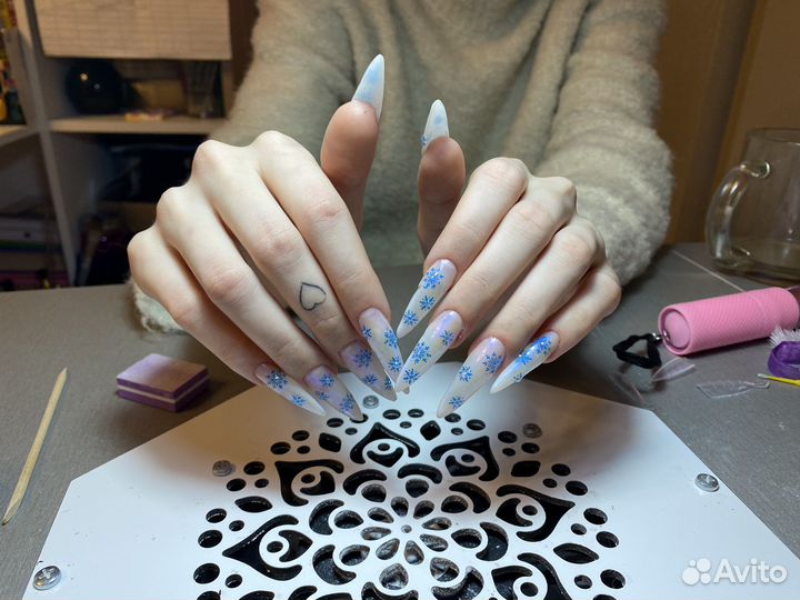 Маникюр, педикюр и наращивание ногтей