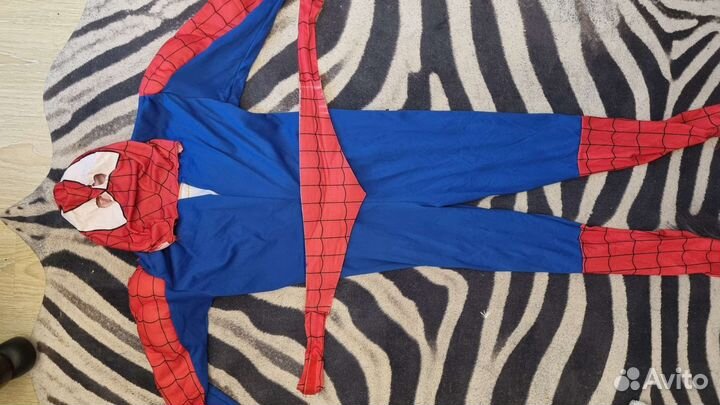 Новогодний костюм человека паука