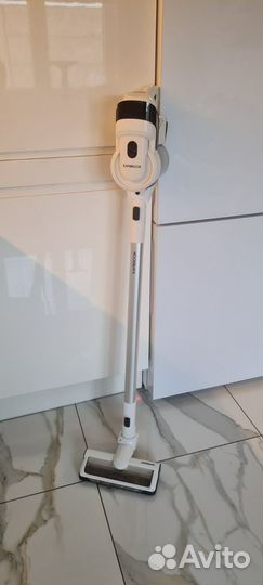 Вертикальный пылесос Kambrook AHV401