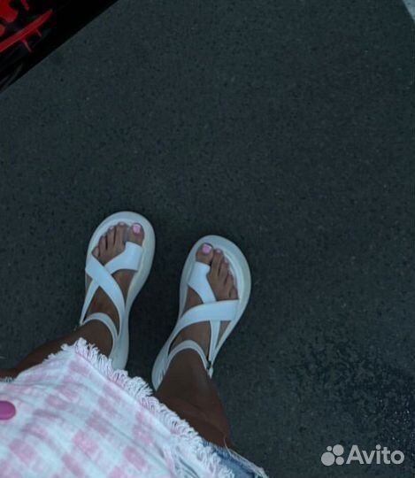 Сандалии женские