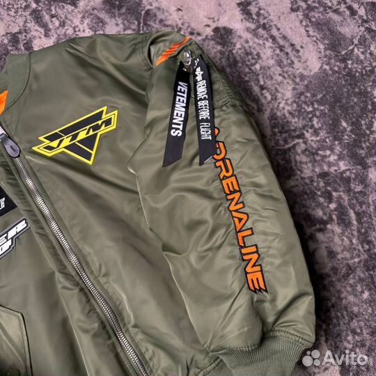 Бомбер Vetements