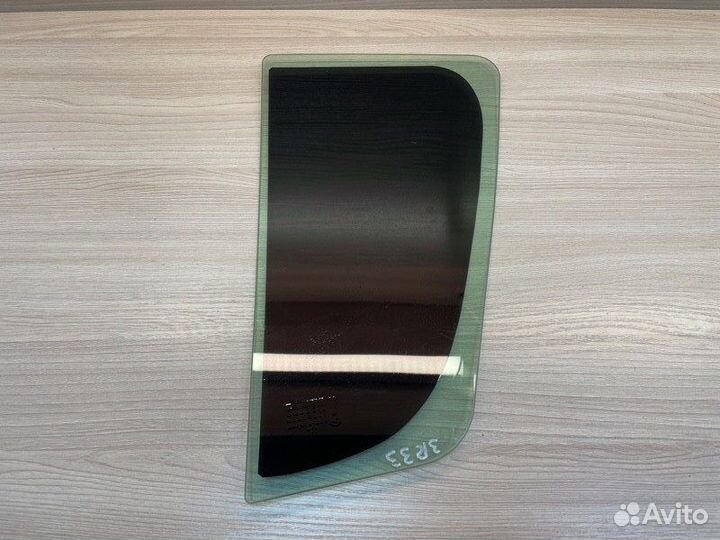 Форточка двери задняя правая Renault Sandero