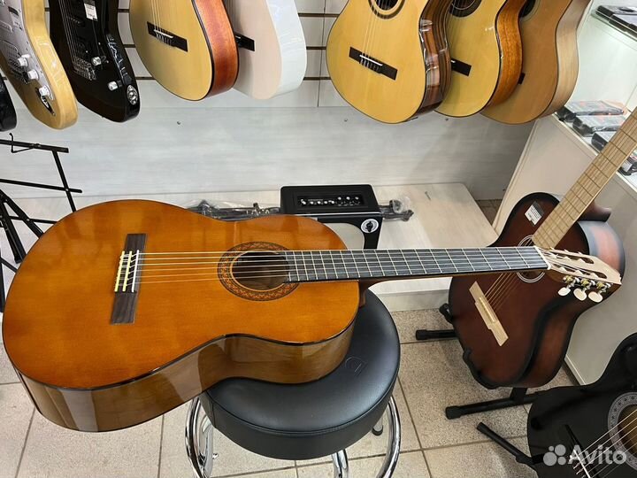 Гитара yamaha C40