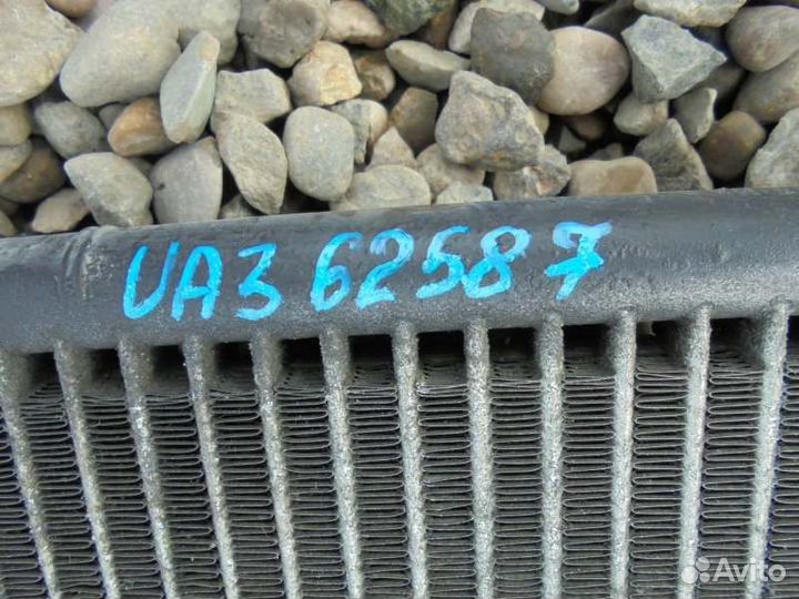 Радиатор кондиционера Honda Inspire UA3 C32A