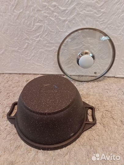 Кастрюля Kukmara 2 л коричневая новая