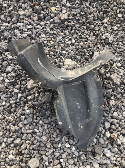 Локер передний правый нижний Volkswagen Passat Cc