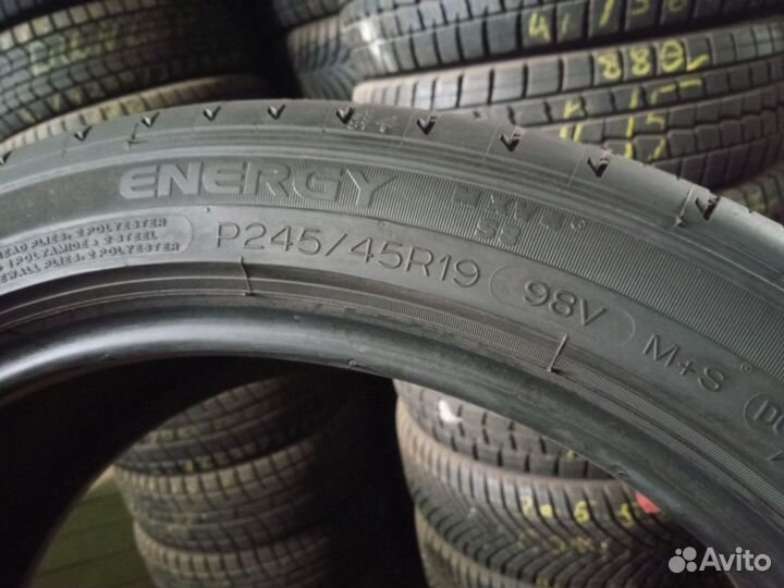 Michelin Energy MXV4 S8 245/45 R19 98V