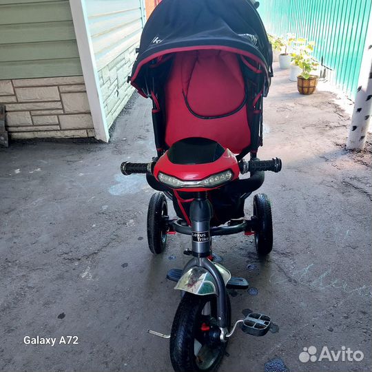 Велосипед с родительской ручкой Lexsus Trike