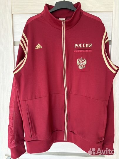 Атрибутика Adidas Nike России