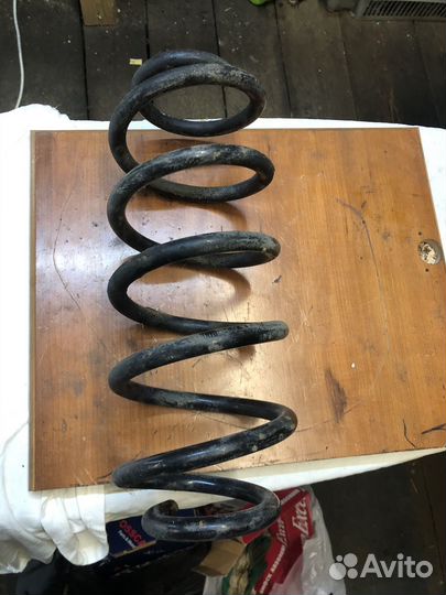 Пружина передняя passat b5