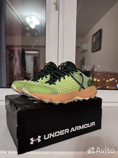 Беговые кроссовки under armore