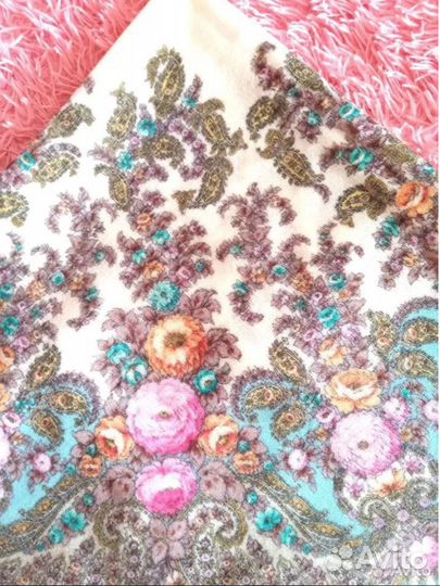 Павловопосадский шерстяной платок